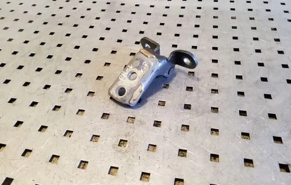 Toyota Corolla Verso AR10 Front door upper hinge