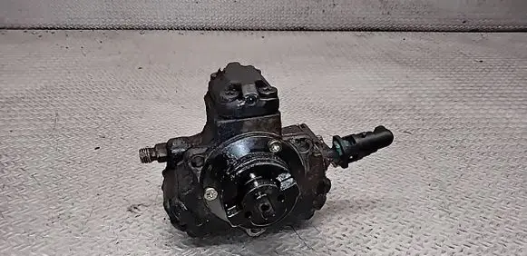 Chrysler PT Cruiser Fuel injection high pressure pump 0445010014 A6130700001