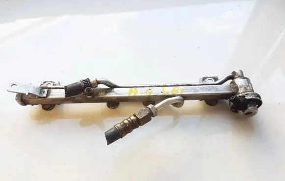 Audi A4 S4 B5 8D Fuel main line pipe 050133681A