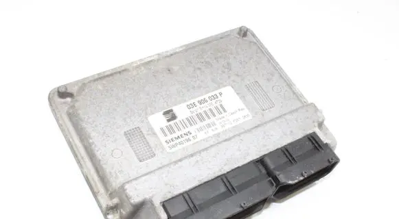 Seat Ibiza III (6L) Engine control unit/module 03E906033P