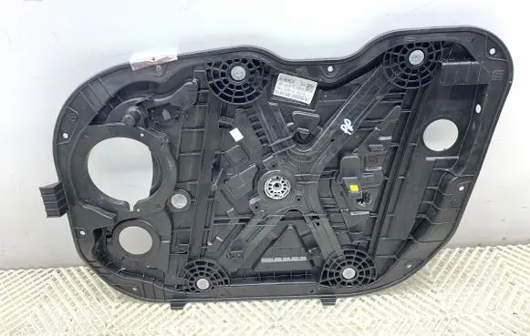 Hyundai i30 Front door window regulator with motor 
