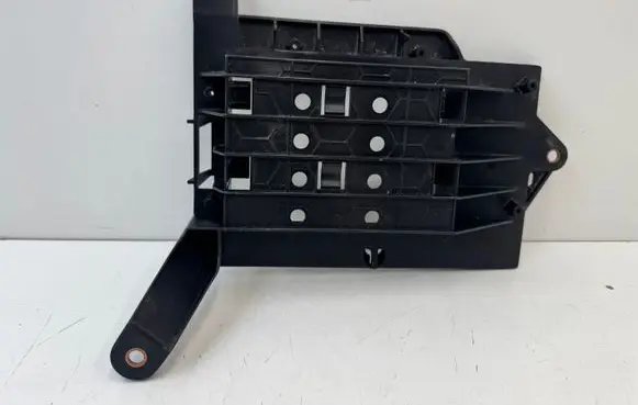 Porsche Macan (95B) Sound amplifier holder/bracket 95B035251