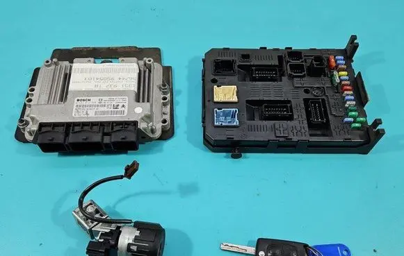 Peugeot 3008 I Engine control unit/module ECU 0281014729 IMPRK1501707