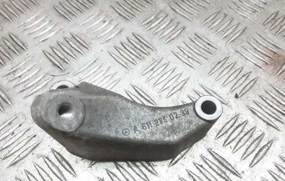 Mercedes-Benz C W203 Engine mounting bracket A6112340239