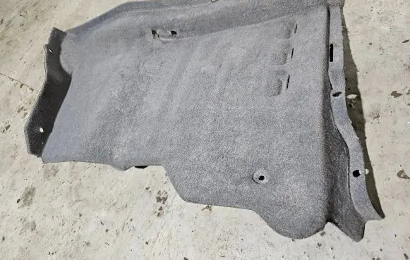 BMW 7 E38 Trunk/boot lower side trim panel 8187627
