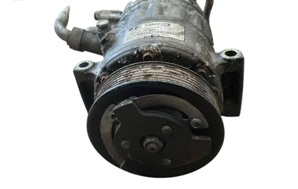 Volkswagen PASSAT B7 Air conditioning (A/C) compressor (pump) 1K0820808E 5768002104