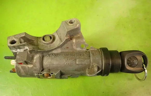 Volkswagen Polo Ignition lock 4B0905851G