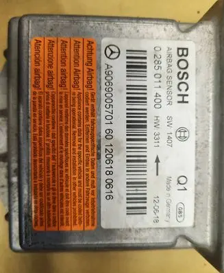 Mercedes-Benz Sprinter W906 Airbag control unit/module A9069005701 1206180616 0285011400