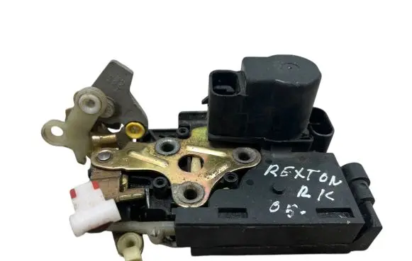 SsangYong Rexton Front door lock