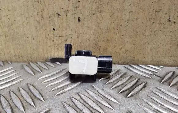 Nissan Juke I F15 Airbag deployment crash/impact sensor 988301EA0A