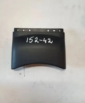 Volvo XC70 Steering wheel column trim 8648402 BQ2FA