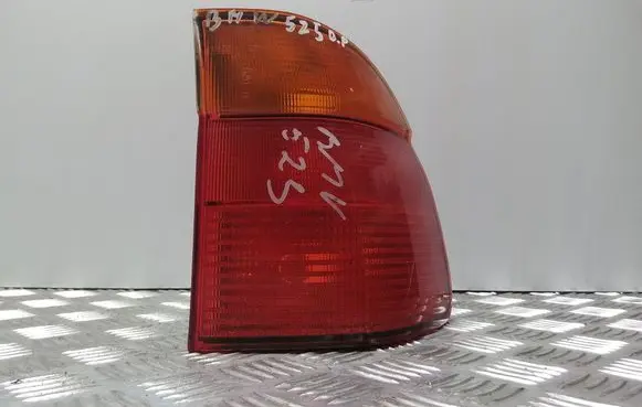 BMW 5 E39 Rear/tail lights 393326