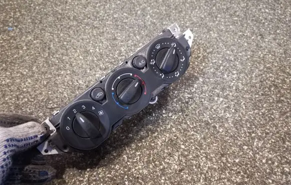 Ford Focus Climate control unit 7M5T19980BA