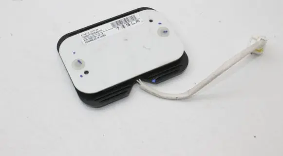 Tesla Model S Other devices 100577800B