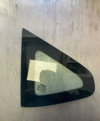 Nissan Qashqai Rear side window 43R00048 DOT24M188AS2