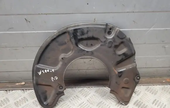 Mercedes-Benz C W204 Front brake disc dust cover plate A2044211220