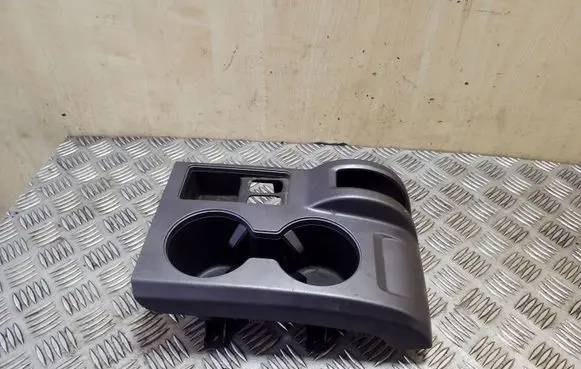 Cup holder front