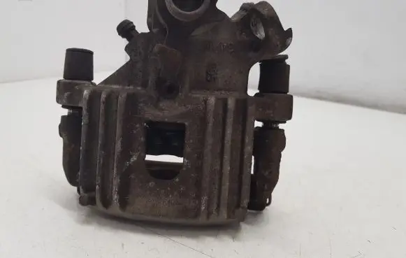 Mini One - Cooper R50 - 53 Rear brake caliper