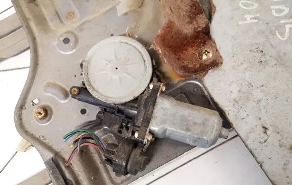 Mitsubishi Grandis Front door window regulator motor 
