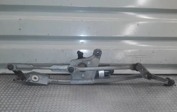 Volvo V70 Front wiper linkage and motor 09151848