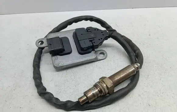 Mercedes-Benz Vito Viano W447 Lambda probe sensor A0009050108 0009050108 A2C13684300286