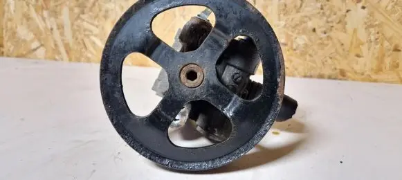 Mitsubishi Outlander Power steering pump MN100102