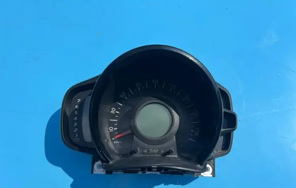 Toyota Aygo AB40 Speedometer (instrument cluster) 769167330U 769167300U