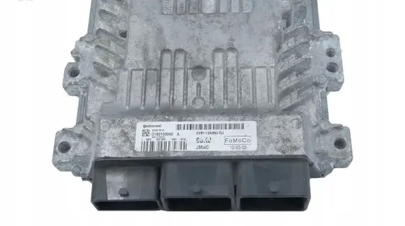 Ford Focus Engine control unit/module AV6112A650GJ S180133040A 8JKJ