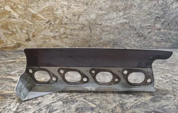 Jaguar XK8 - XKR Heat shield in engine bay 