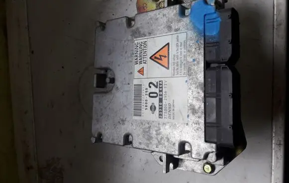 Nissan X-Trail T30 Engine control unit/module 23710EQ44A