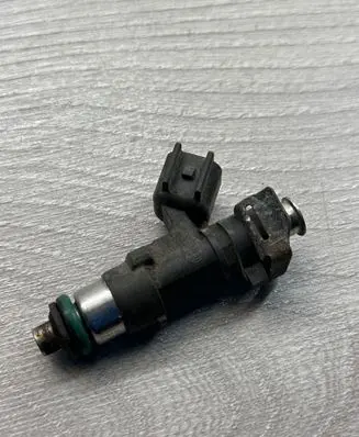 Chrysler 300 - 300C Fuel injector 04591986AA 0280158028 04312204