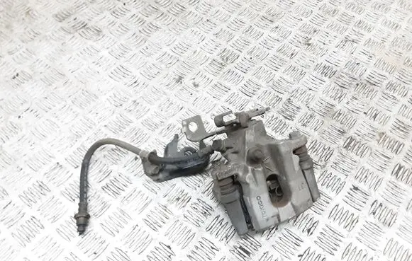 Lexus CT 200H Rear brake caliper