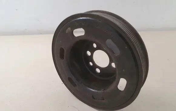 Volkswagen Touran I Crankshaft pulley 06A105255F