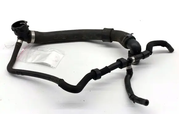 Volkswagen PASSAT B8 Engine coolant pipe/hose 3Q0122101D
