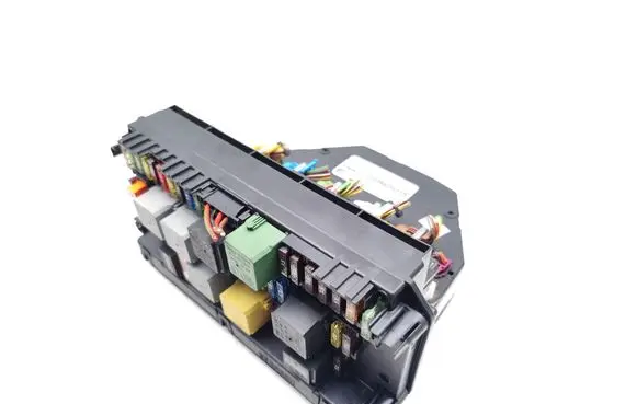 Mercedes-Benz E W212 Fuse module A2129006924 A2129015304 A2129024408
