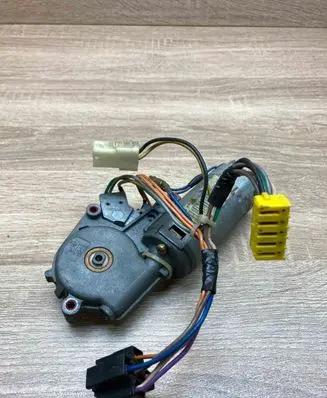 Renault Laguna I Front door window regulator motor ZH00176780 0176780