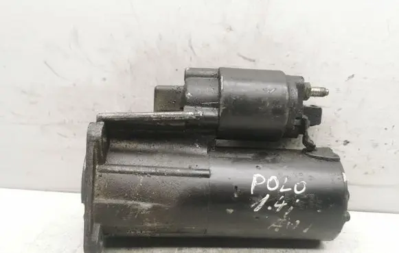 Volkswagen Polo Starter motor 001911023