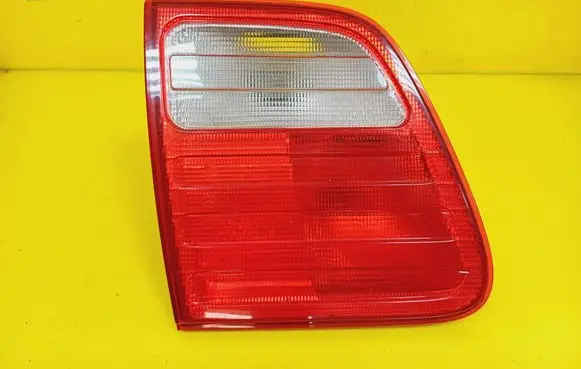 Mercedes-Benz E W210 Tailgate rear/tail lights A2108202364