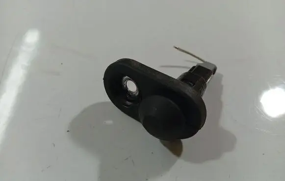 Toyota Auris 150 Front door sensor 