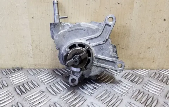 Toyota Avensis T270 Vacuum pump