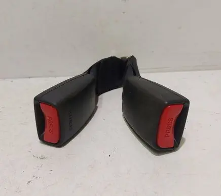 Mazda 3 II Rear seatbelt buckle BBM4