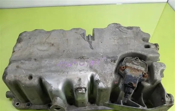 Volkswagen PASSAT B6 Oil sump 06F103603