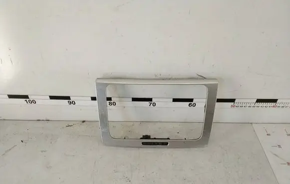 Volkswagen PASSAT B6 Radio/GPS head unit trim 3C0858069P
