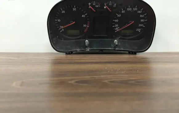 Volkswagen Golf IV Speedometer (instrument cluster) 0263604004v11