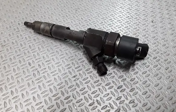 Renault Laguna II Fuel injector 7700111014