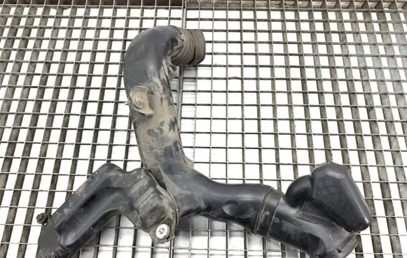 Honda CR-V Air intake hose/pipe 