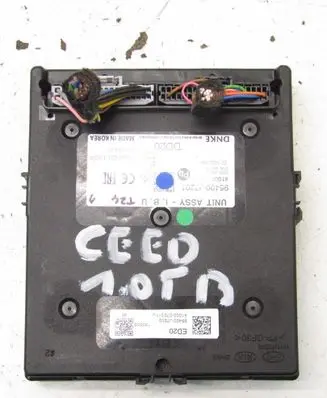 KIA Ceed Door central lock control unit/module 95400J7201