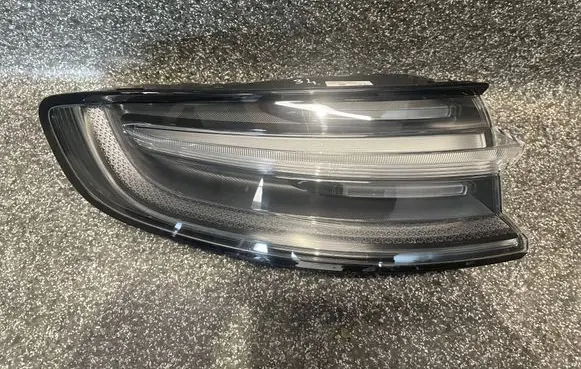 Porsche Macan (95B) Headlight/headlamp LA90764 T95B202 95B945091AM