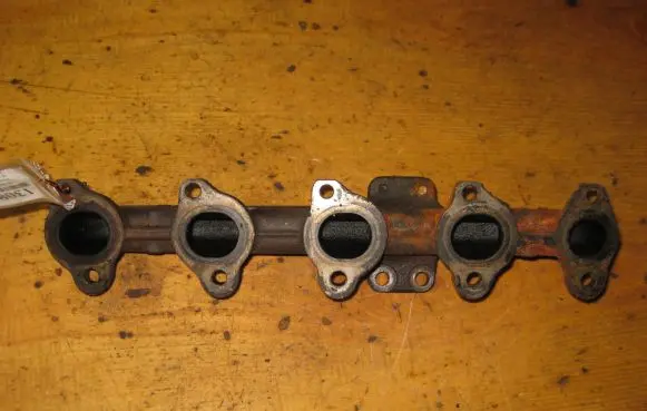 Peugeot 206 CC Exhaust manifold