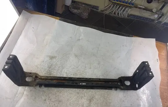 Chrysler 300 - 300C Bottom radiator support slam panel 